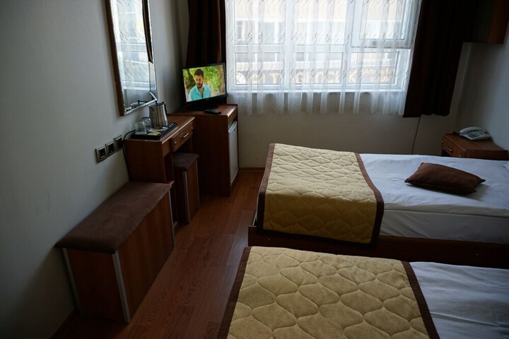 Room 18 of 49