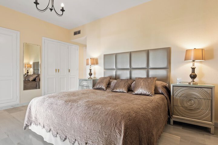 Room 2 of 56