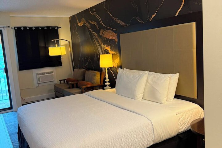 Room 34 of 58