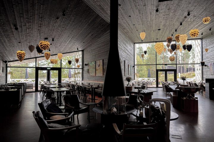 Dining 82 of 113