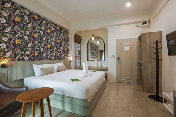 Room 41 of 90
