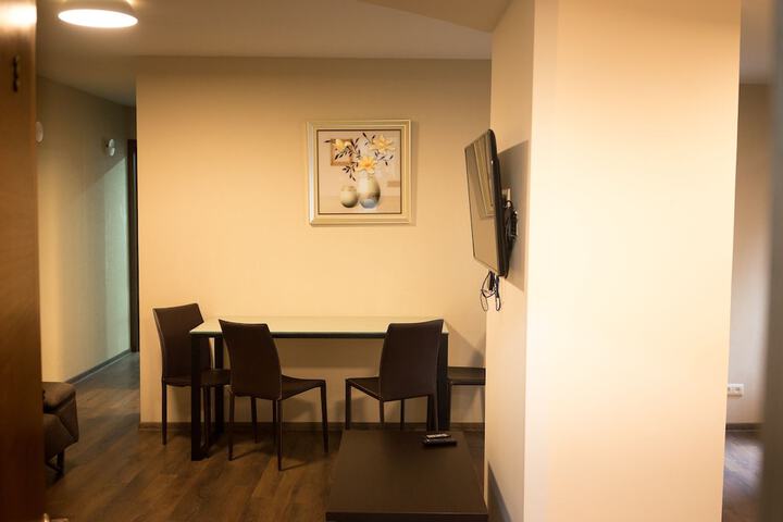 Room 32 of 36