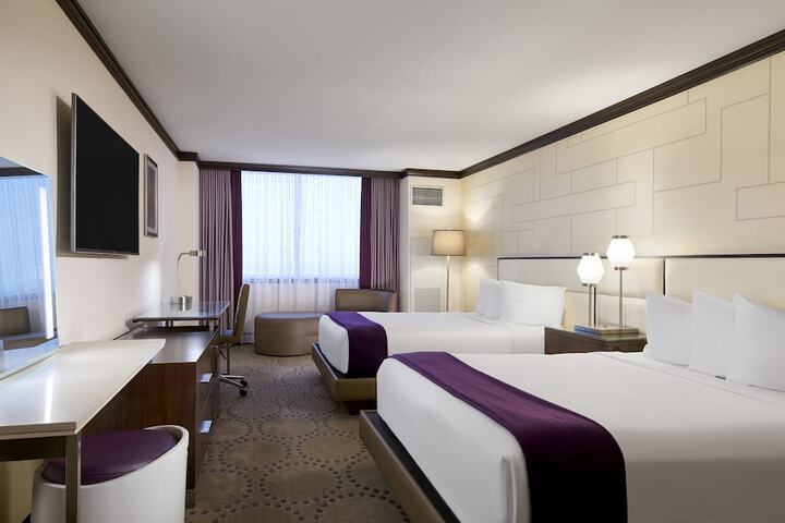 Laguna Tower Premium Room 2 Queen Beds (13 of 14)
