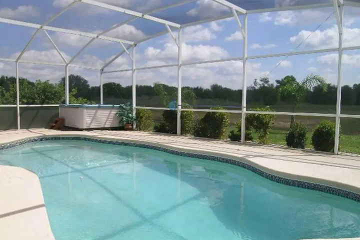 Pool 10 of 20