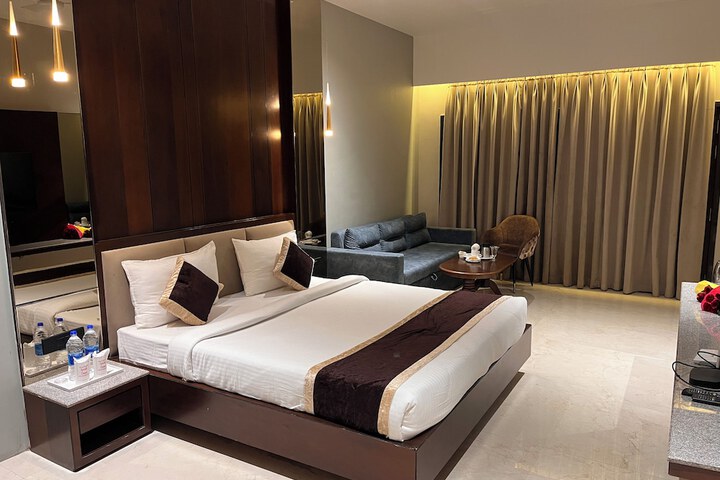 Room 5 of 47