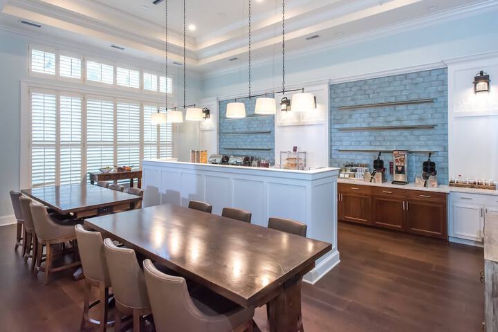 Breakfast/Coffee Service 34 of 39