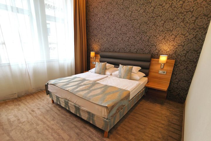 Room 73 of 139