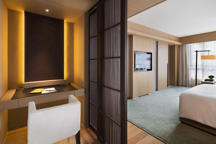 Room 14 of 61