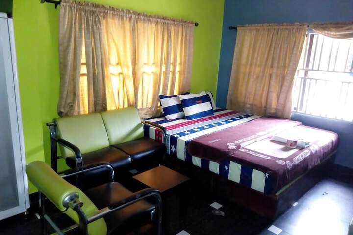 Room 12 of 42