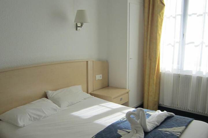 Room 9 of 25