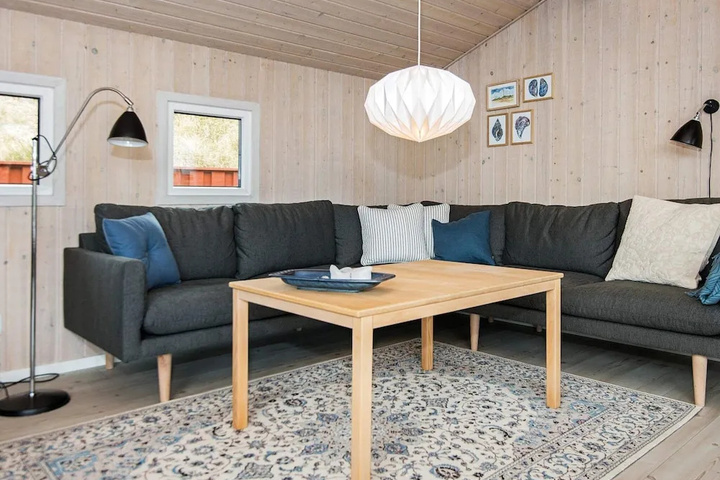 Room 4 of 14