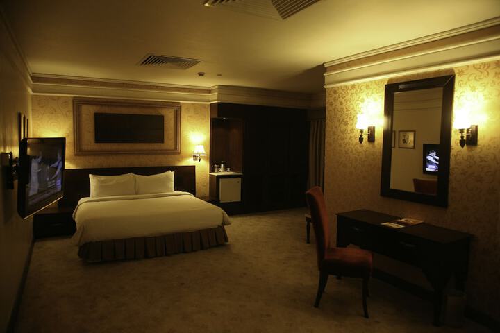 Room 17 of 63