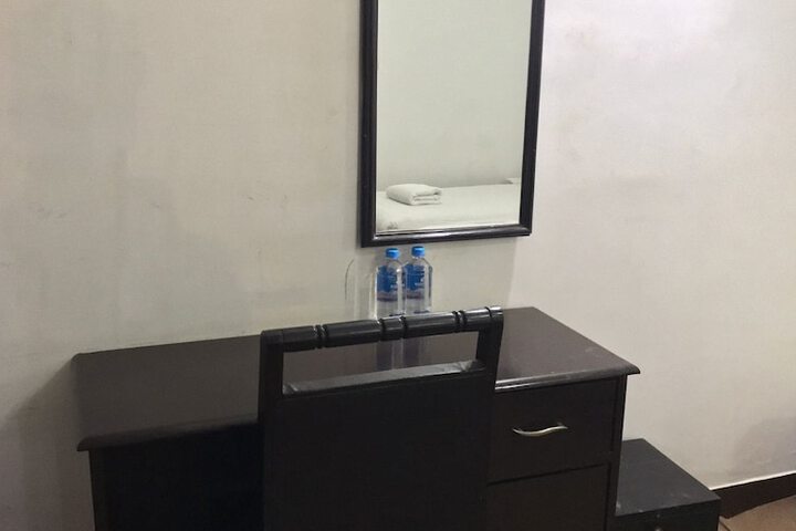 Room 11 of 31