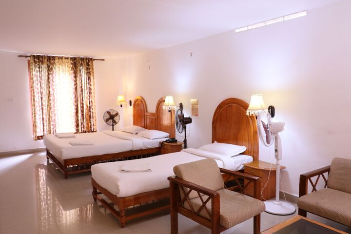 Room 7 of 32