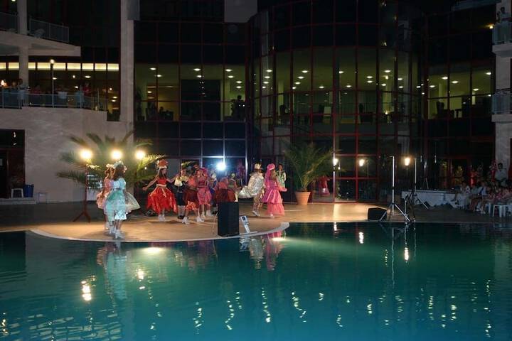 Pools & Facilities