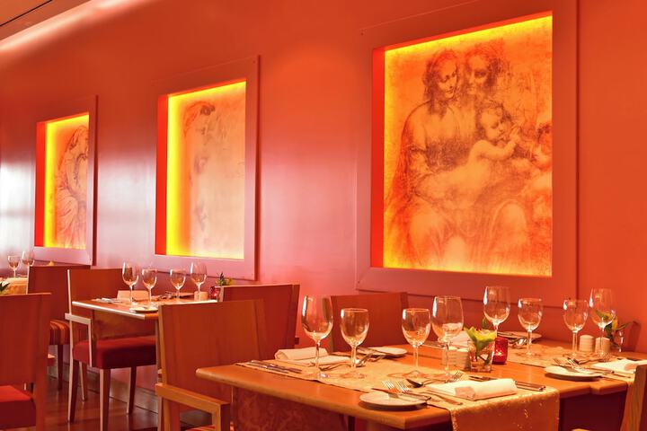Dining 180 of 411