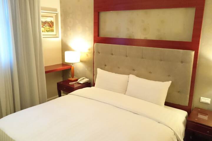 Room 5 of 56