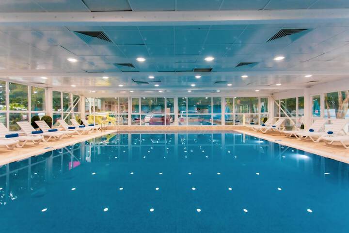Pool 118 of 318