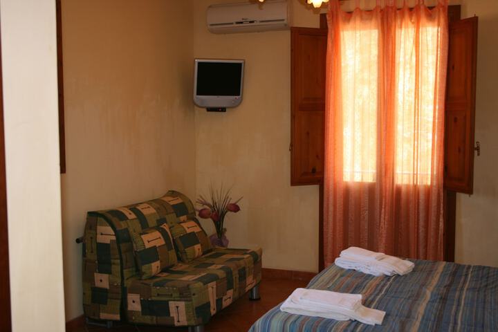 Room 12 of 63