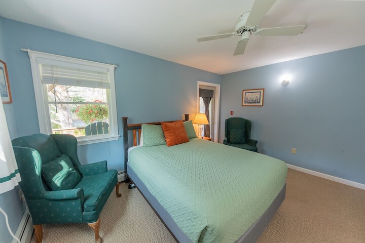 Room 2 of 80