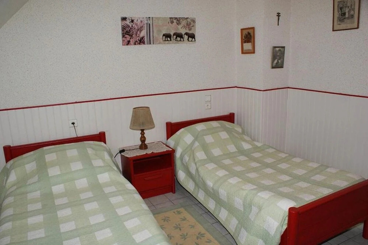 Room 2 of 11