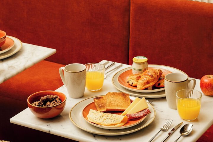 Breakfast/Coffee Service 27 of 30
