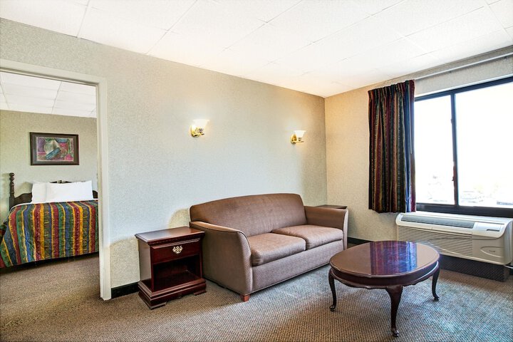 1 King Bed Exterior Corridor (14 of 15)