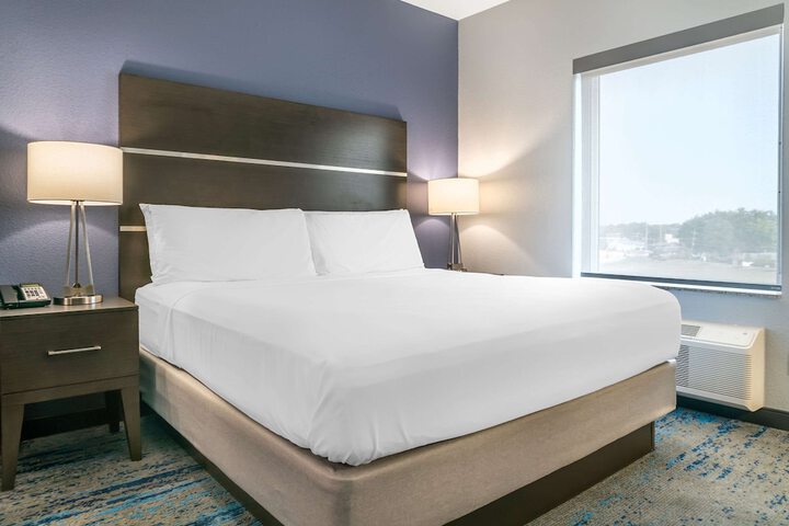 Nk Standard Room 1 King Bed (14 of 16)