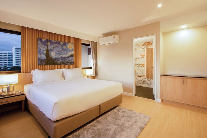 Room 19 of 275