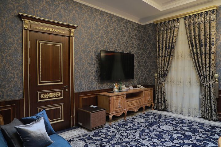 Room 18 of 49