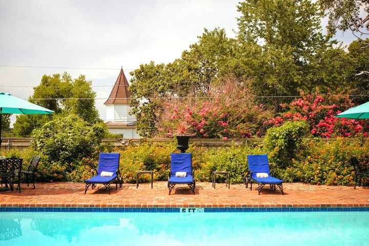 Pool 79 of 153