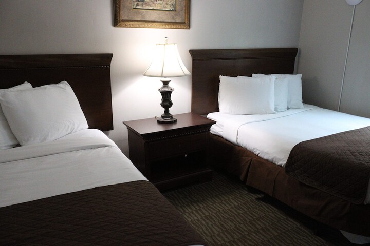 Room 15 of 83