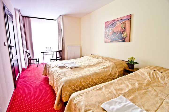 Room 5 of 25