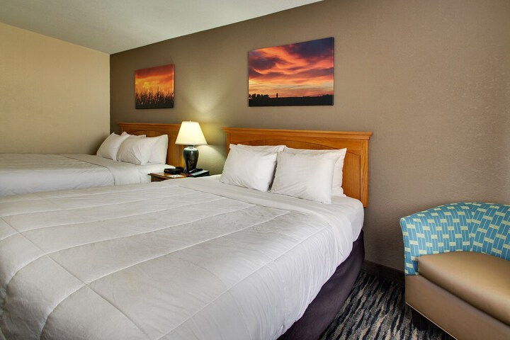 Quadruple Queen Size Bed (4 of 11)
