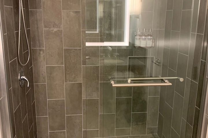 Bathroom shower