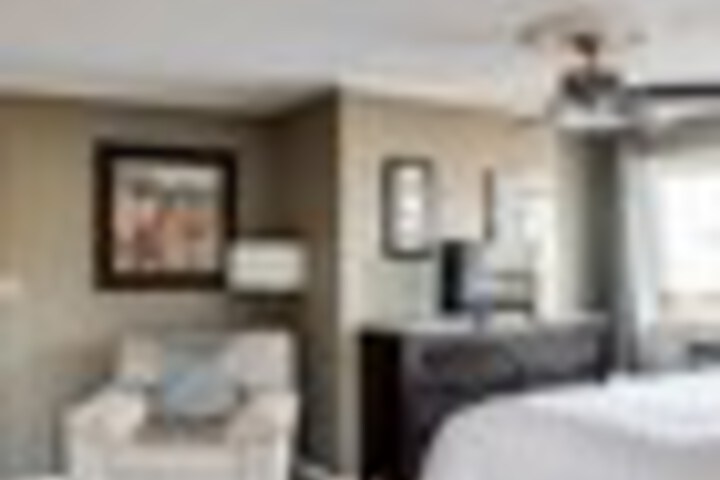 Room 68 of 243