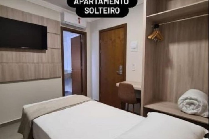 Room 6 of 21