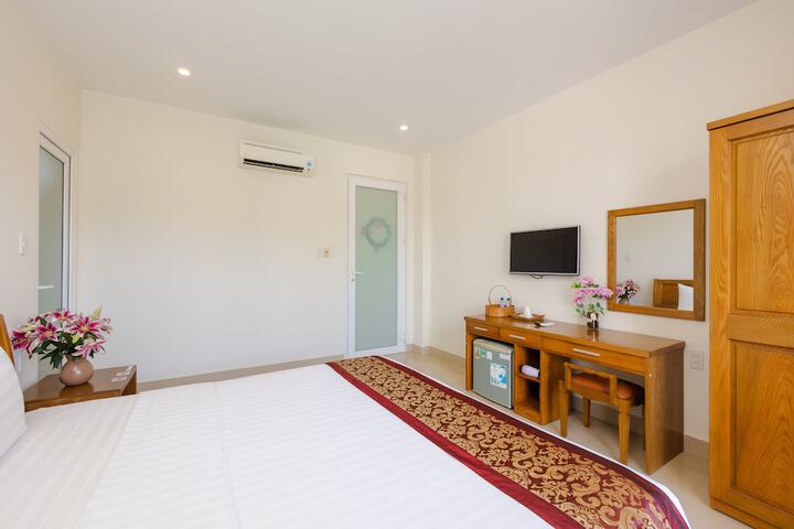 Room 13 of 49
