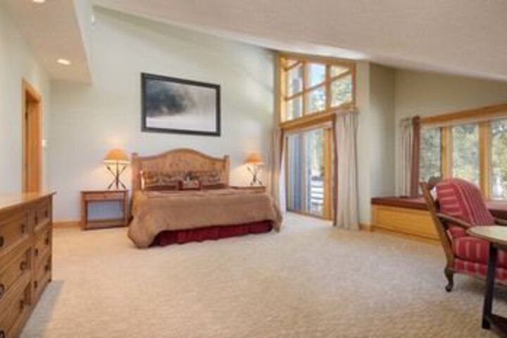 Room 17 of 23