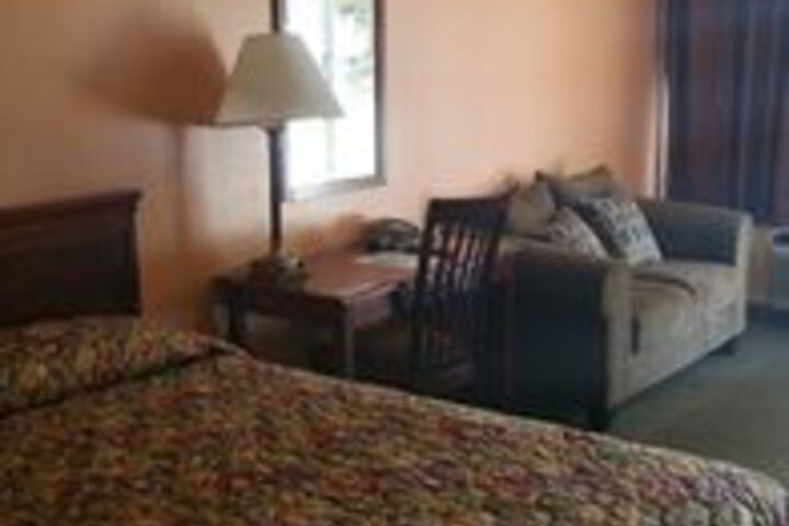 Room 11 of 24