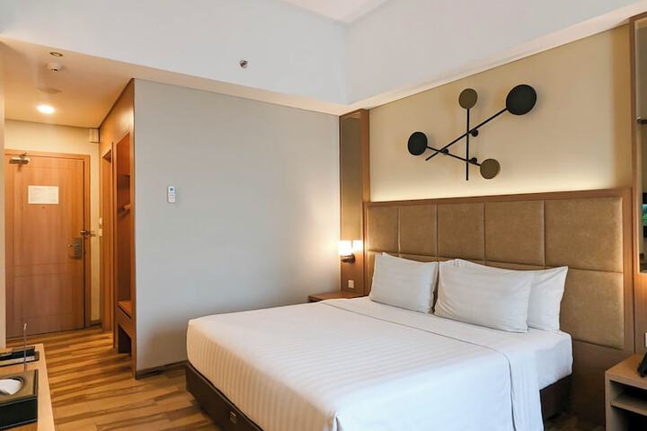 Room 11 of 64