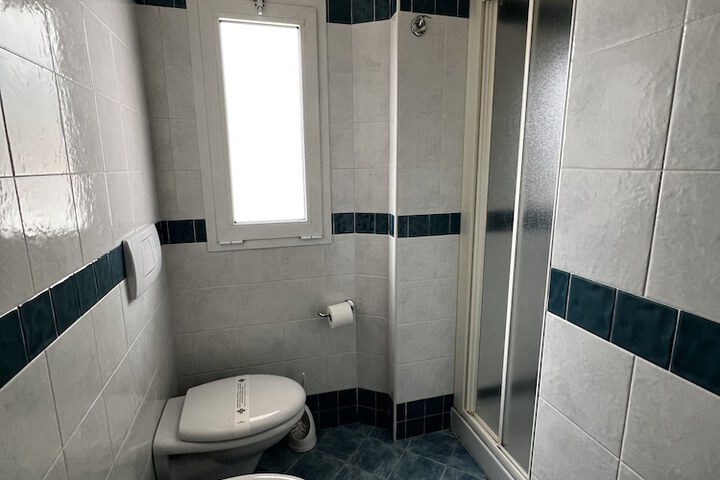 Room 19 of 25