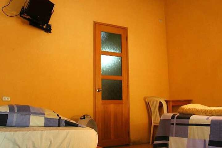 Room 8 of 17