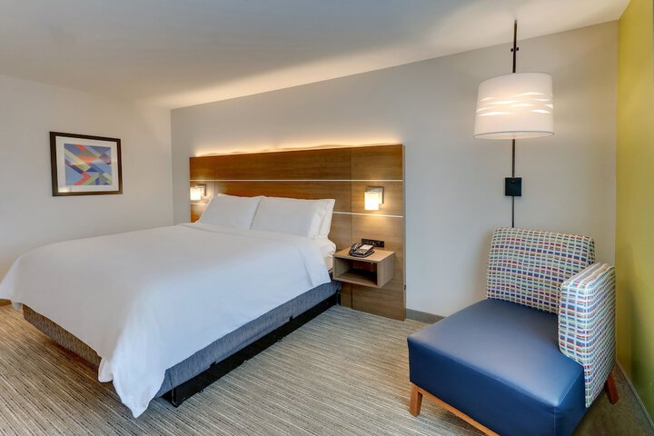 1 King Bed (13 of 26)