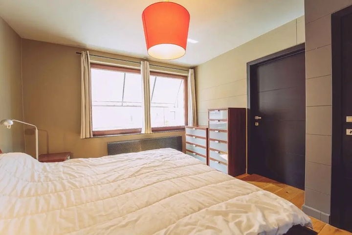 Room 3 of 7