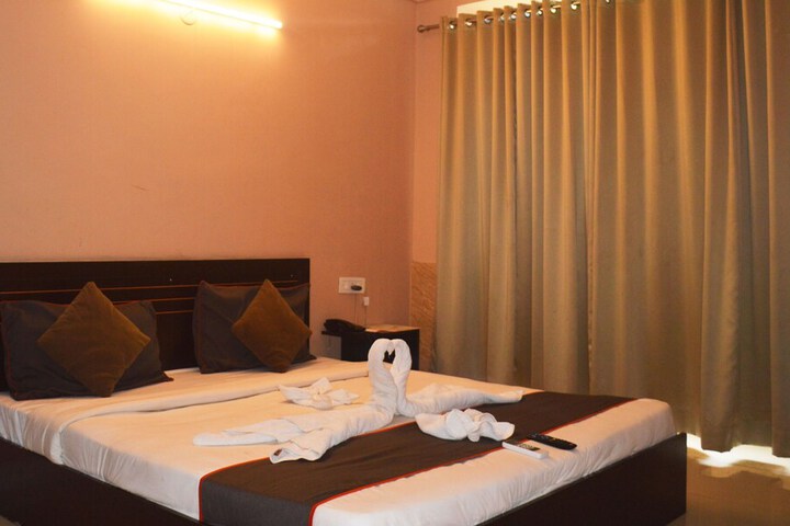 Room 10 of 17