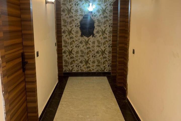 Room 30 of 63
