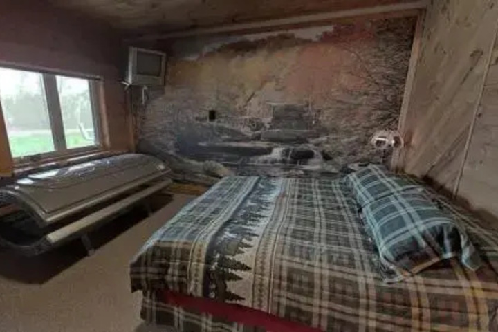 Room 3 of 11