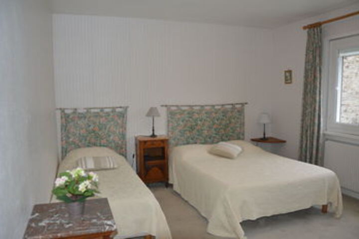 Room 33 of 45