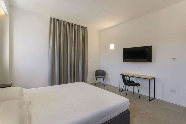 Room 10 of 23
